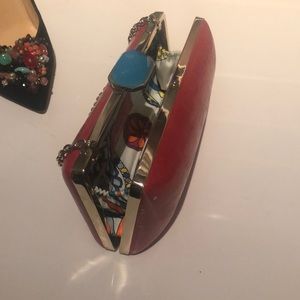 Red clutch / aqua jewel clamp